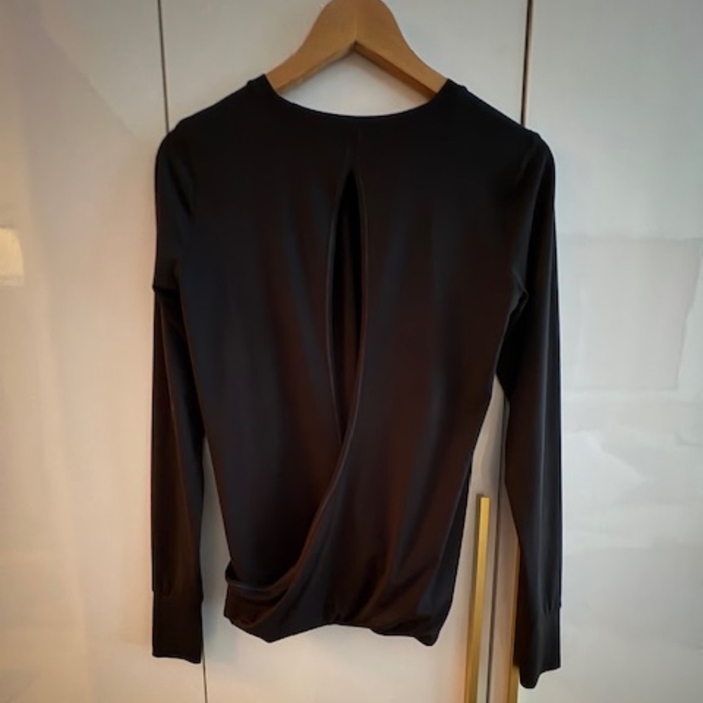 Low back active wear shirt